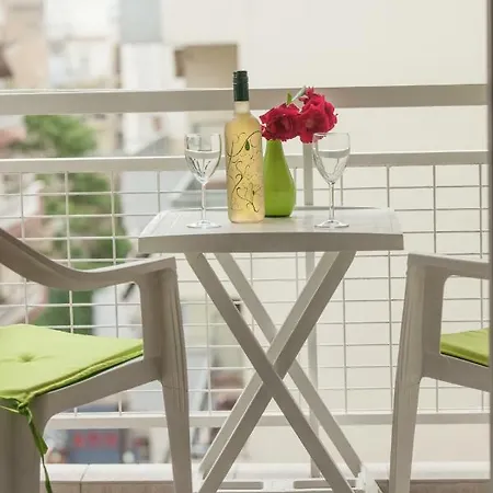 Center Near Helexpo *